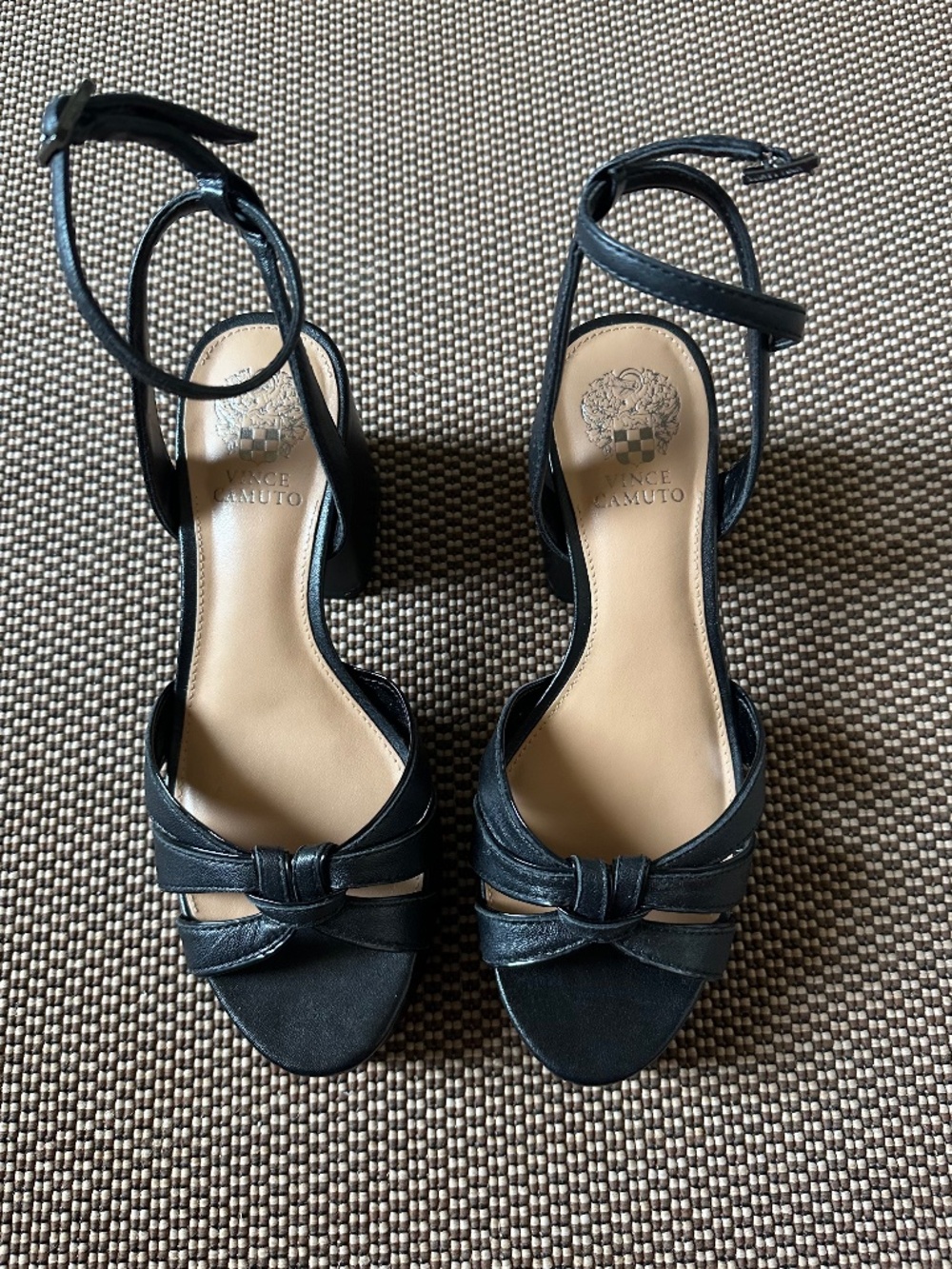 VINCE CAMUTO PLATFORM VS-FREESIE LEATHER SANDALS SIZE 7.5 - Picture 8 of 12